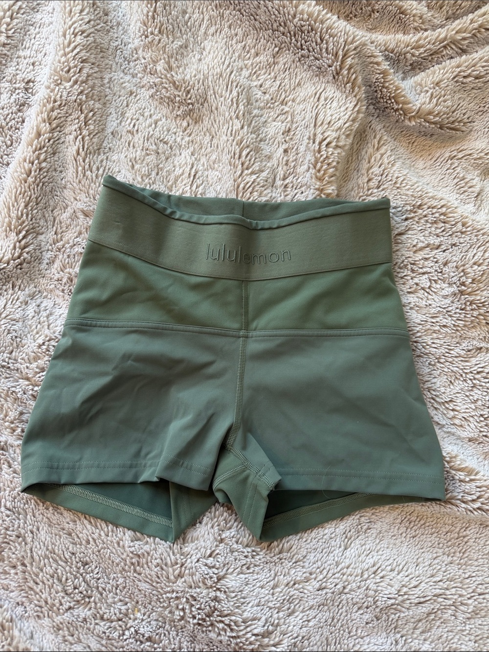 lululemon athletica License to Train High-Rise Short 2” *Logo